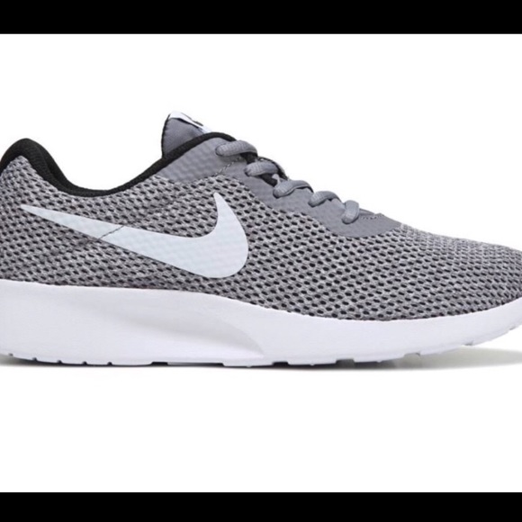 Nike Shoes - Nike Tanjun running Sneakers